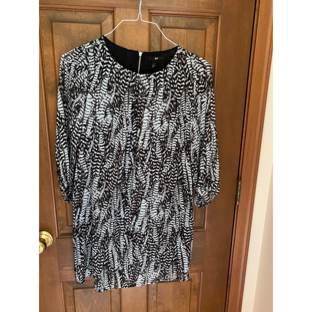 Feather Print 3/4 sleeve dress